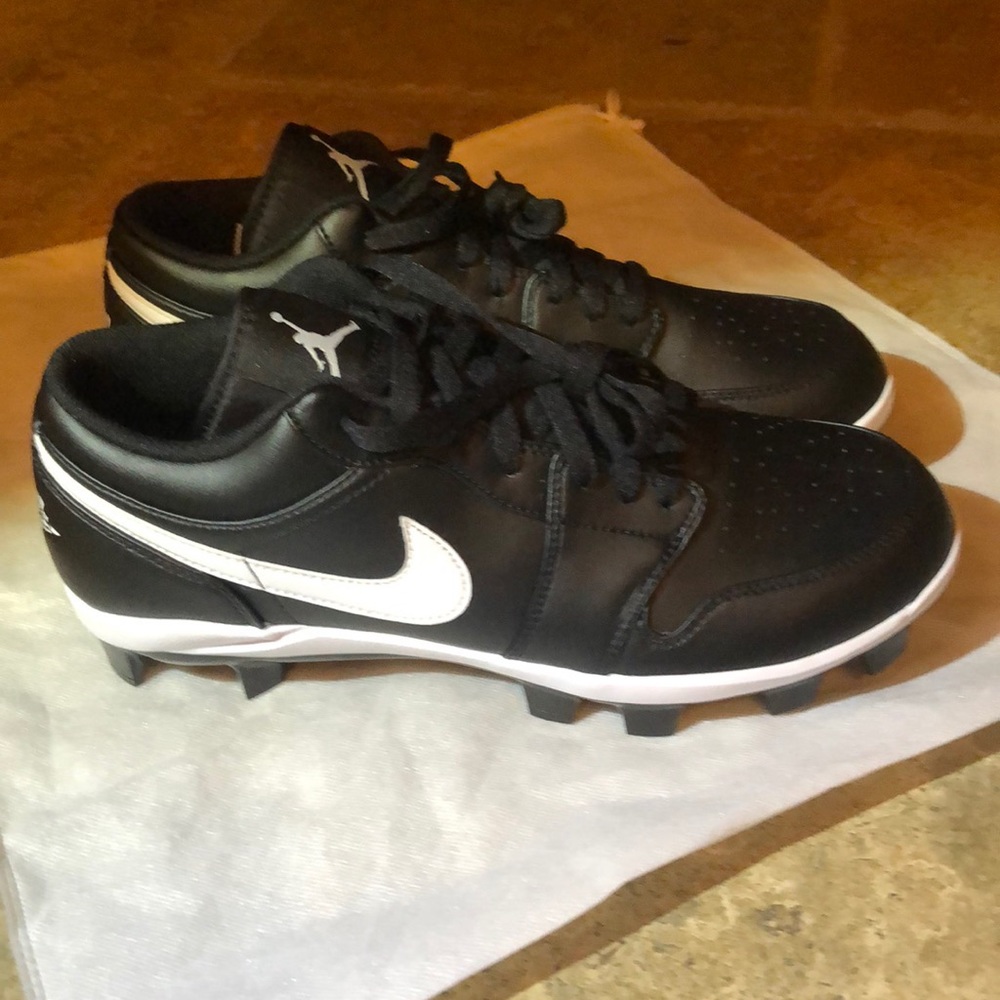 Air Jordan Cleats 11.5 BRAND NEW